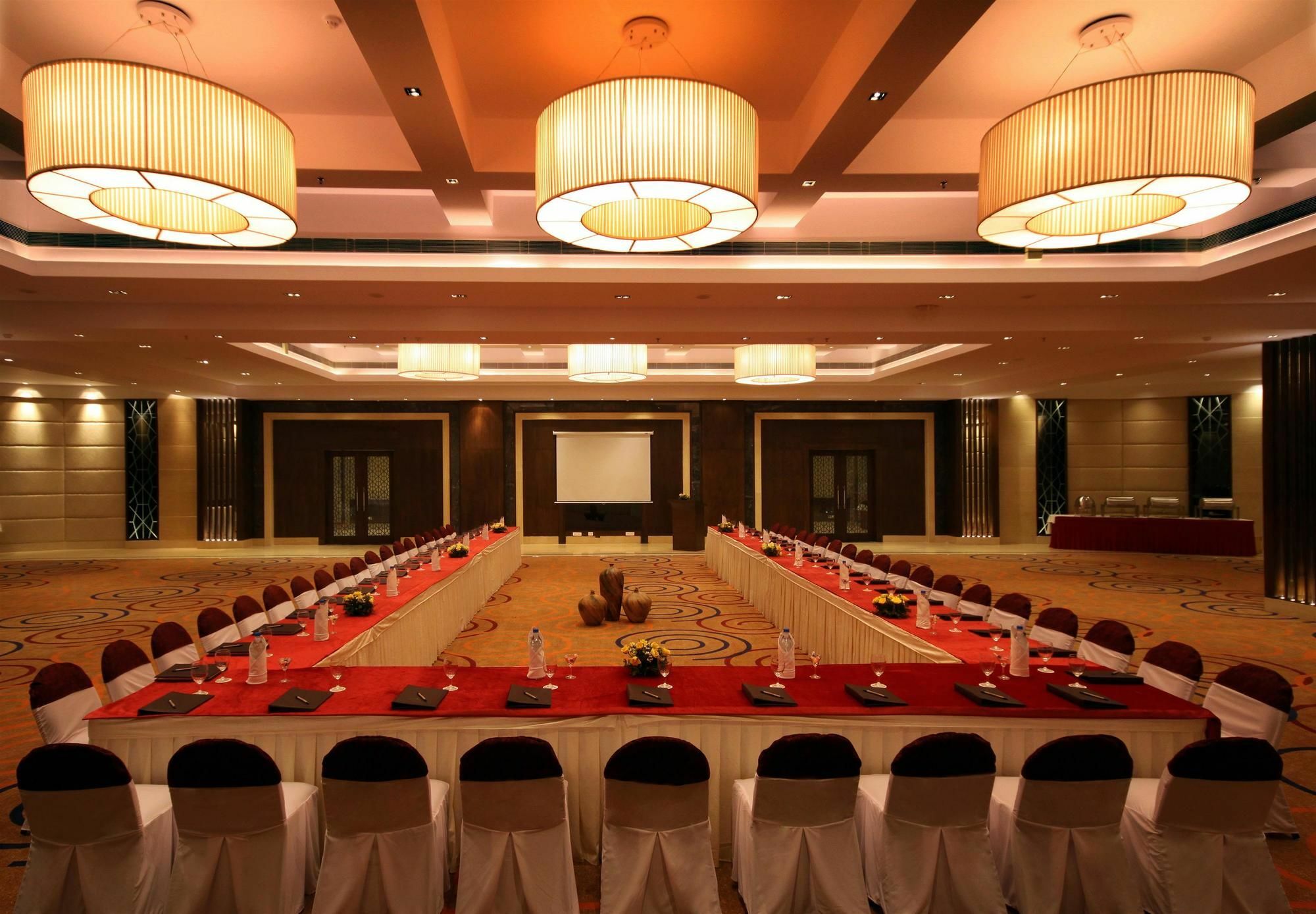 Golden Tulip Chandigarh, Pancskula Kültér fotó