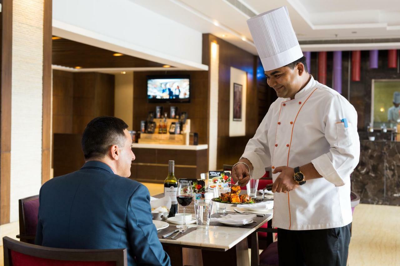 Golden Tulip Chandigarh, Pancskula Kültér fotó
